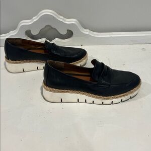 franco sarto black leather loafers size 6 womens 
rope detail